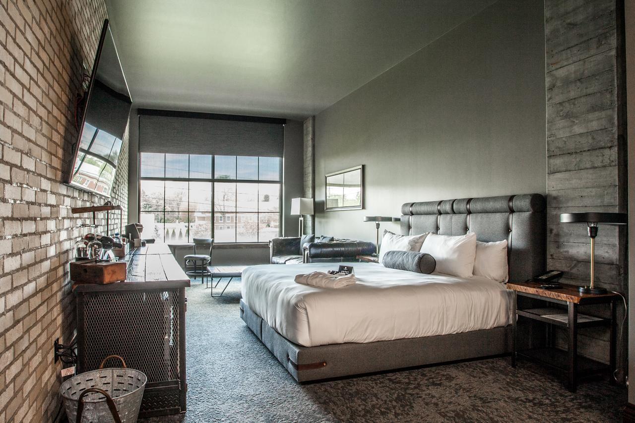 Deluxe King Room,663742170:JPEG